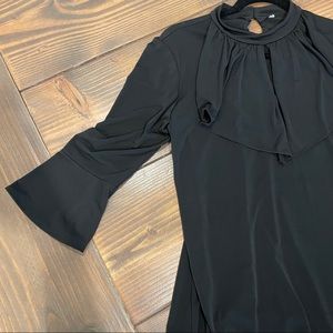 Women’s 3/4 Bell Sleeve Blouse - L